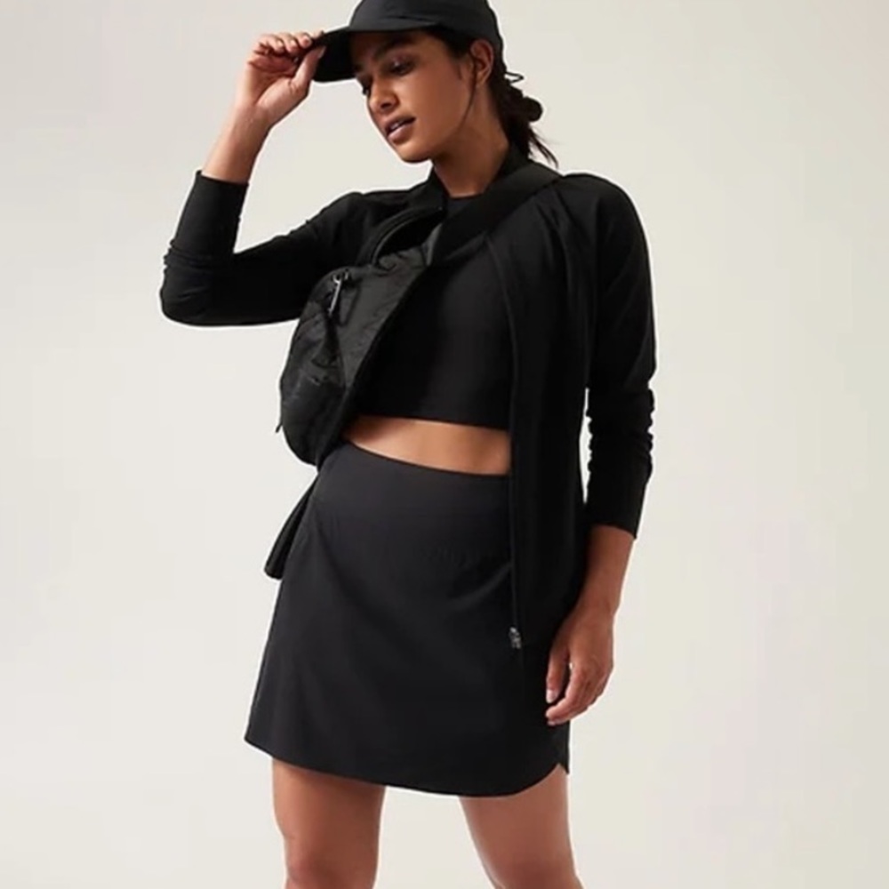 Athleta run with it 16” skort in black‎